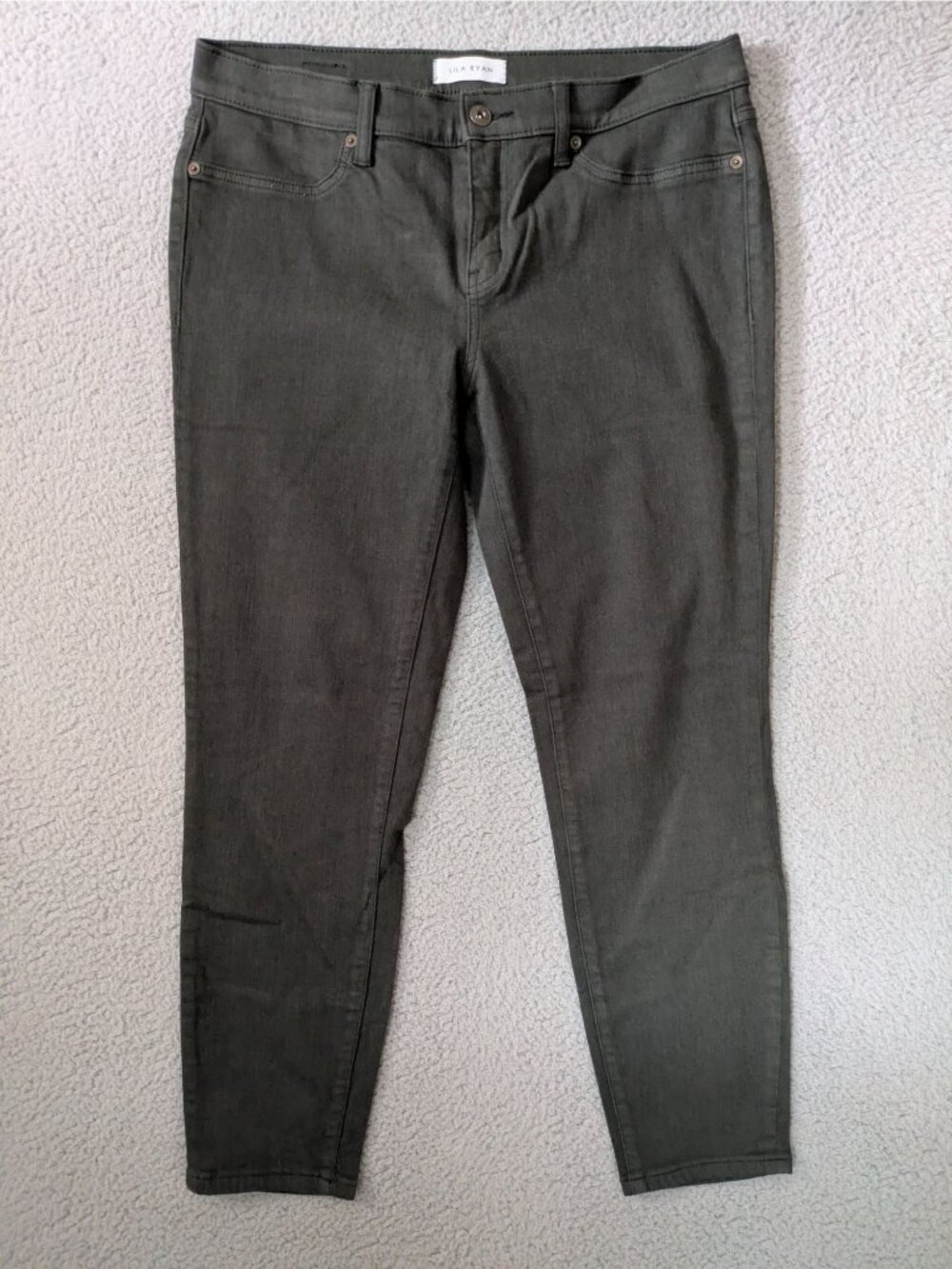 Lila Ryan Size 31 Skinny Jeans Duffel Bag Gray 5-Pocket Style Modern Fit Stretch